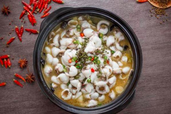 董小姐酸菜鱼加盟费是多少钱?优势众多,小本投入,简单经营(图2) 董小姐酸菜鱼