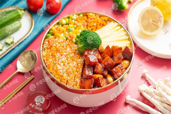 外婆卤肉饭加盟费大概是多少？揭晓月外卖量1000+的秘密