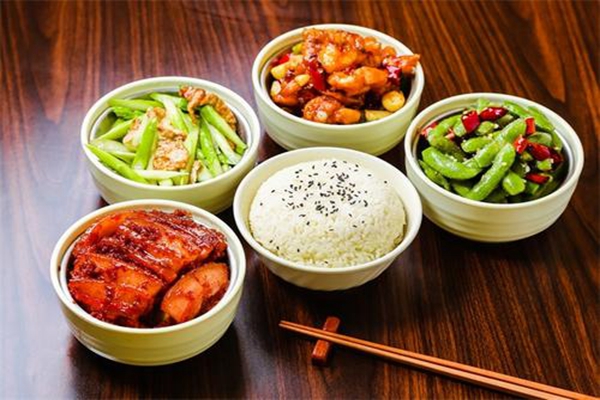 月不半川湘小碗菜加盟怎么样/月不半川湘小碗菜加盟赚钱吗