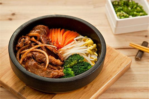 小木屋拌饭属于哪个公司?小木屋拌饭可以加盟吗?