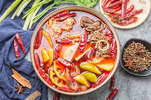 逛呲涮吧农民旋转小火锅加盟费用多少钱？总部官网电话