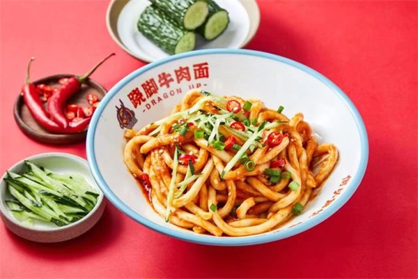 龙七爷跷脚牛肉面加盟费要多少？龙七爷跷脚牛肉面加盟热线电话