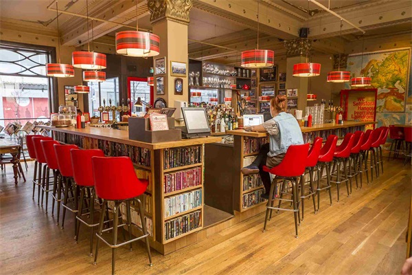 帕帕珍味·面包咖啡茶饮加盟费用多少钱？公司总部官网400热线电话