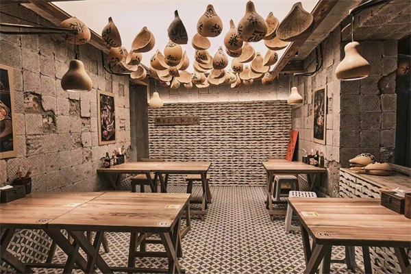 隐柒柒水瓢米线加盟多少钱？隐柒柒水瓢米线24小时客服热线