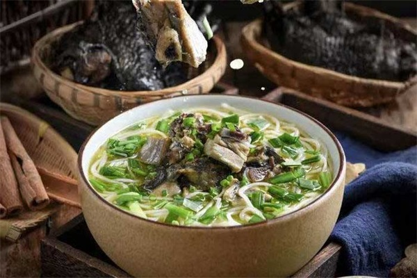 滋丝味乌鸡米线加盟费多少钱？滋丝味乌鸡米线官网热线电话