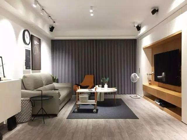窗帘那样选,让家里颜值暴涨,比邻居好看10倍
(图11) 窗帘那样选,让家里颜值暴涨,比邻居好看10倍
(图11)