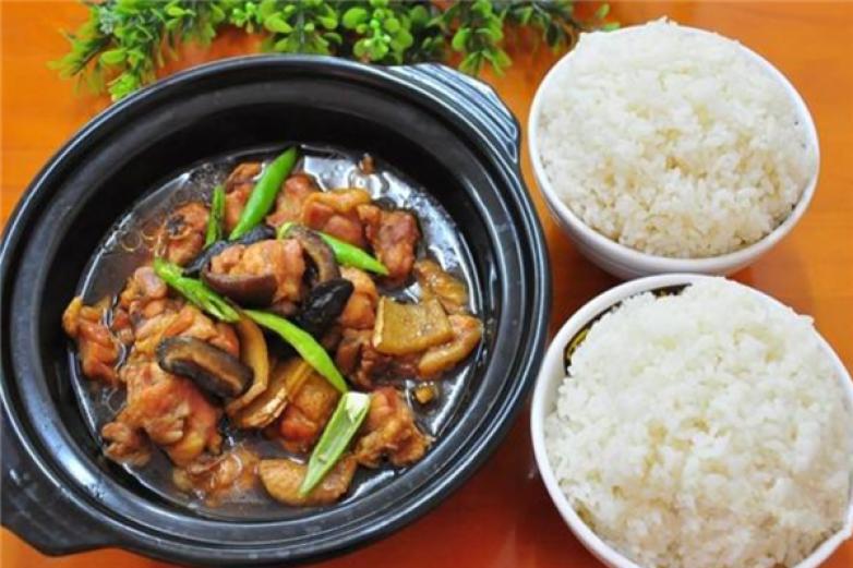 尚吉黄焖鸡米饭加盟