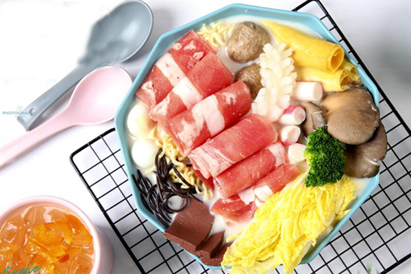 壹品排骨米饭麻辣烫连锁店赢得众多小本投资者一直看好(图1)