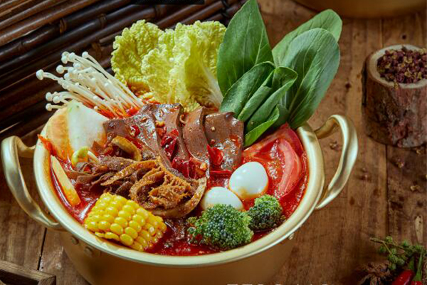 壹品排骨米饭麻辣烫连锁店赢得众多小本投资者一直看好(图2)