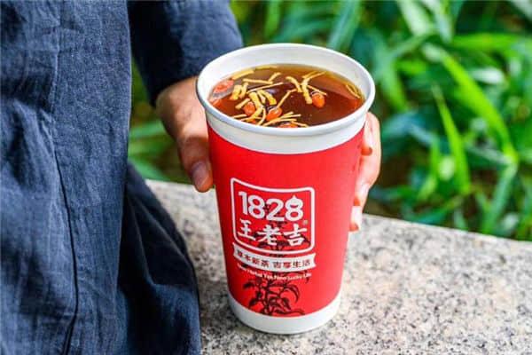 1828王老吉奶茶加盟要多少钱？三种城市开店的投资成本分析(图1)