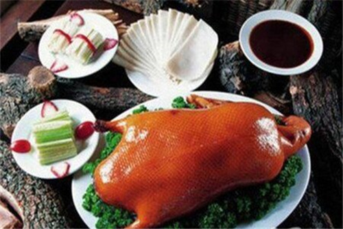北京果木烤鸭加盟费用多少钱？北京果木烤鸭怎么样呢？(图1)