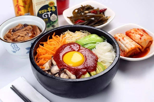 米春石锅拌饭加盟总部：米春石锅拌饭加盟怎么样(图2)