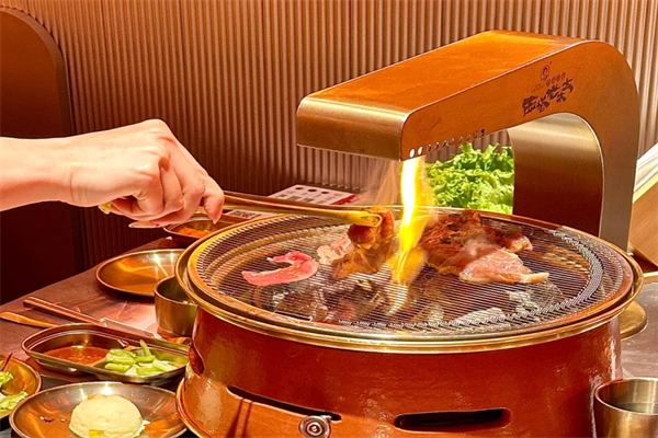 西塔老太太泥炉烤肉全国多少门店，能加盟吗?