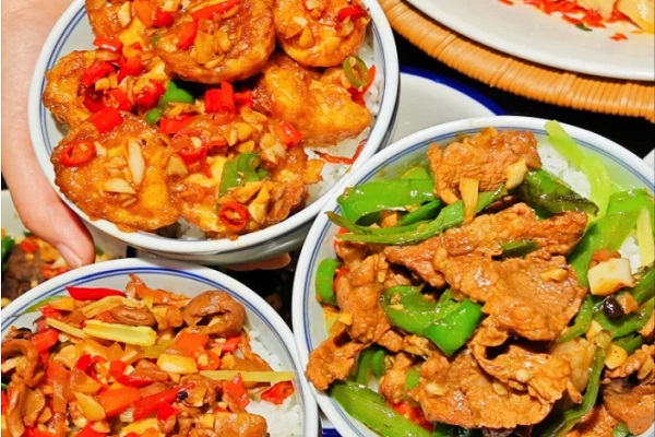 菜园子湘菜馆加盟费用大约是多少？允许县城开几家店？