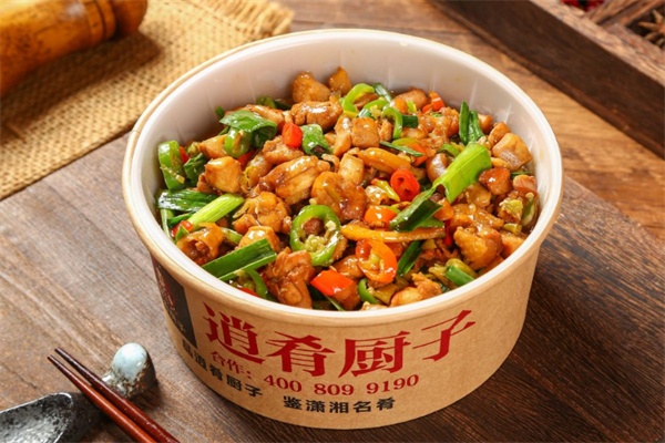 逍肴厨子木桶饭加盟费多少钱？逍肴厨子木桶饭总部(图5)