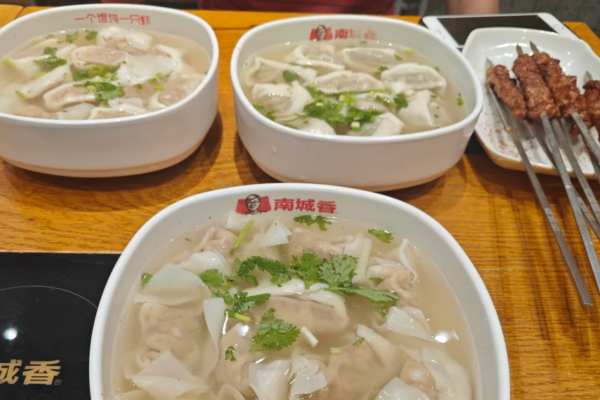 南城香快餐加盟费明细表：南城香快餐怎么申请加盟?