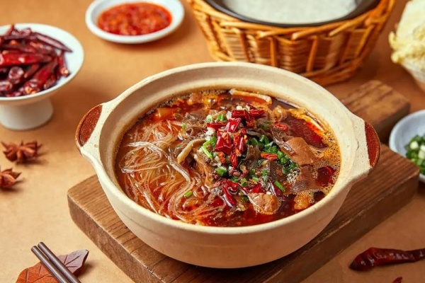 钱小匠爆汁牛肉饭加盟费多少钱?(2026最新版)(图2) 钱小匠爆汁牛肉饭加盟费多少钱?(2026最新版)(图2)